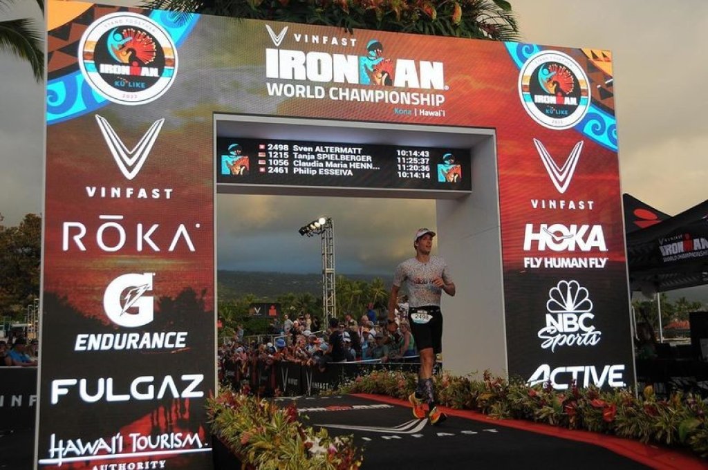 Hier läuft Orthopodo Brand Ambassador Sven Altermatt mit 3d gedruckten Schuheinlagen ins Ziel!