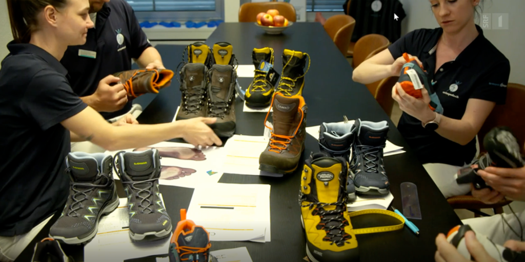 Auftritt bei SRF als Spezialisten für Schuhberatung.